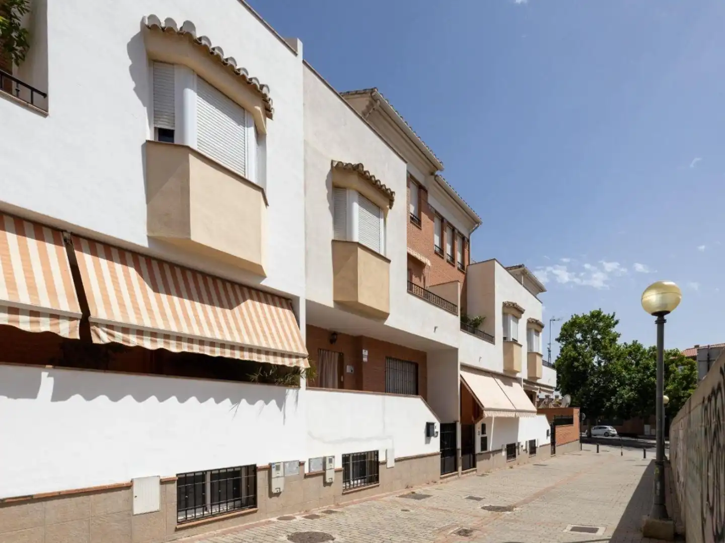 House with terrace for sale in Genil