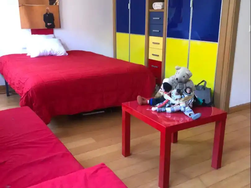 Habitación de Casa adosada en venta en Chiva con Aire acondicionado, Piscina y Balcón