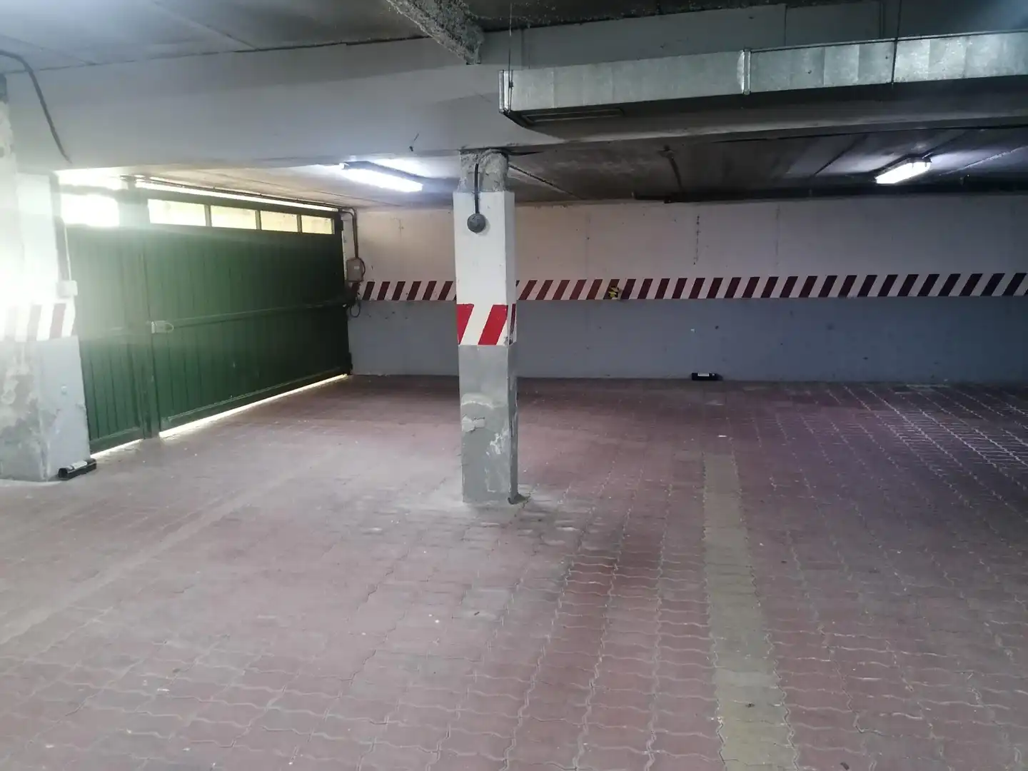 Parking of Flat for sale in Paracuellos de Jarama  with Air Conditioner, Terrace and Balcony