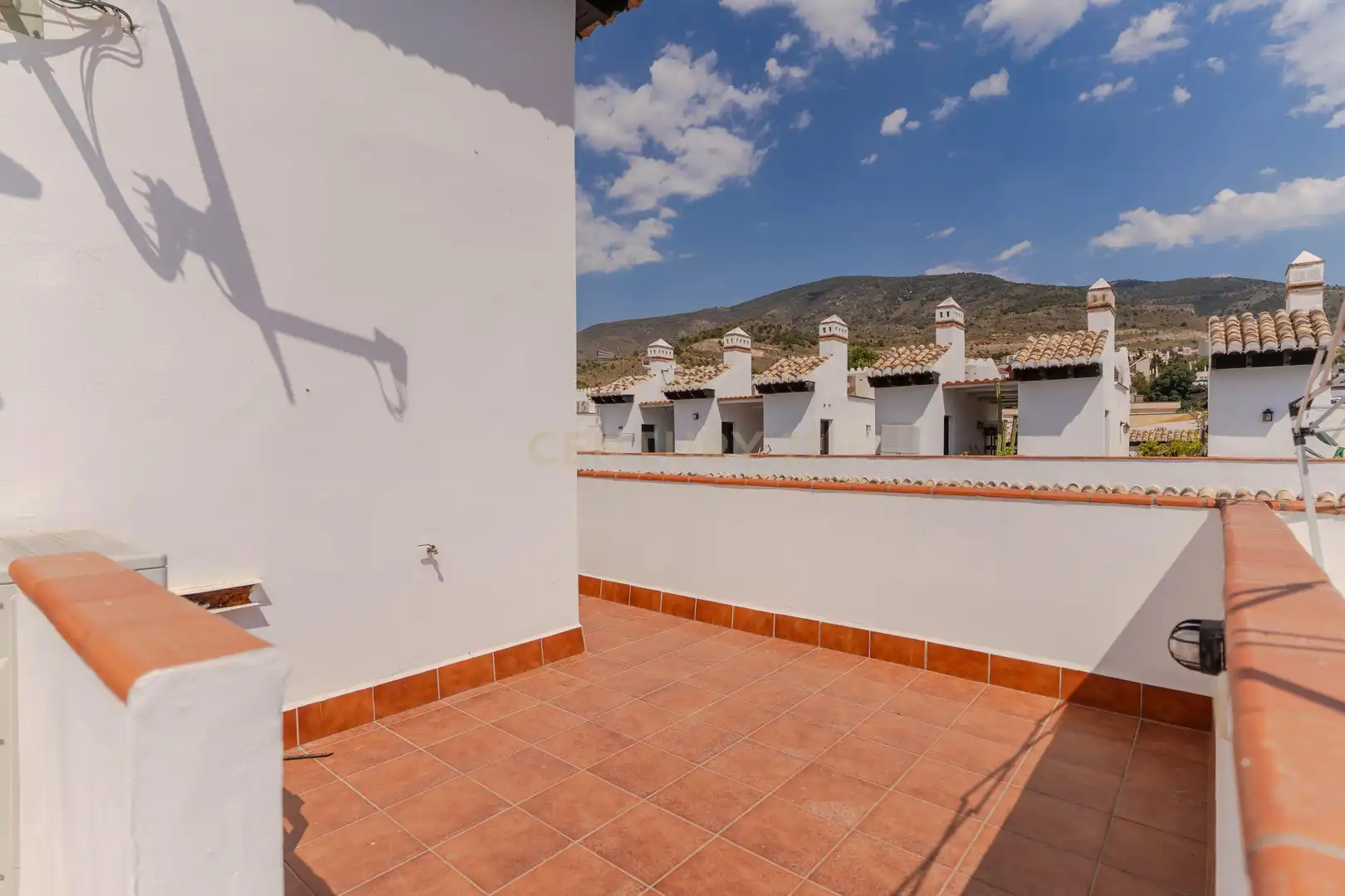 Terrassa de Apartament en venda en Vélez de Benaudalla amb Aire condicionat i Piscina comunitària