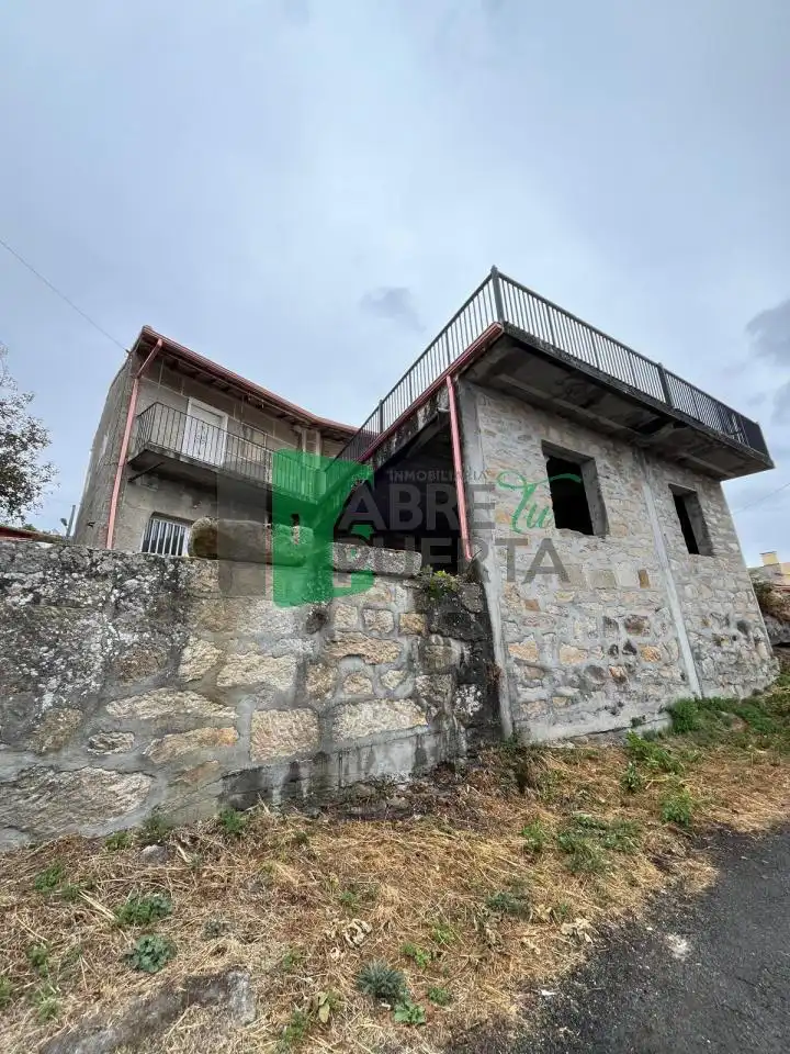 Vista exterior de Casa o chalet en venta en Vilar de Barrio con Calefacción, Jardín privado y Amueblado