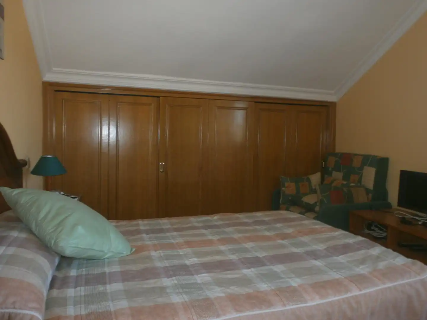 Dormitori de Casa o xalet en venda en La Lastrilla  amb Calefacció, Jardí privat i Terrassa