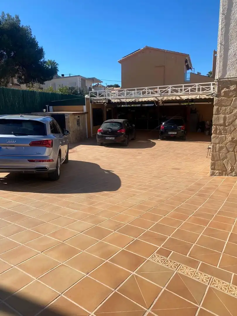 Aparcament de Casa o xalet en venda en L'Alfàs del Pi amb Aire condicionat, Calefacció i Terrassa