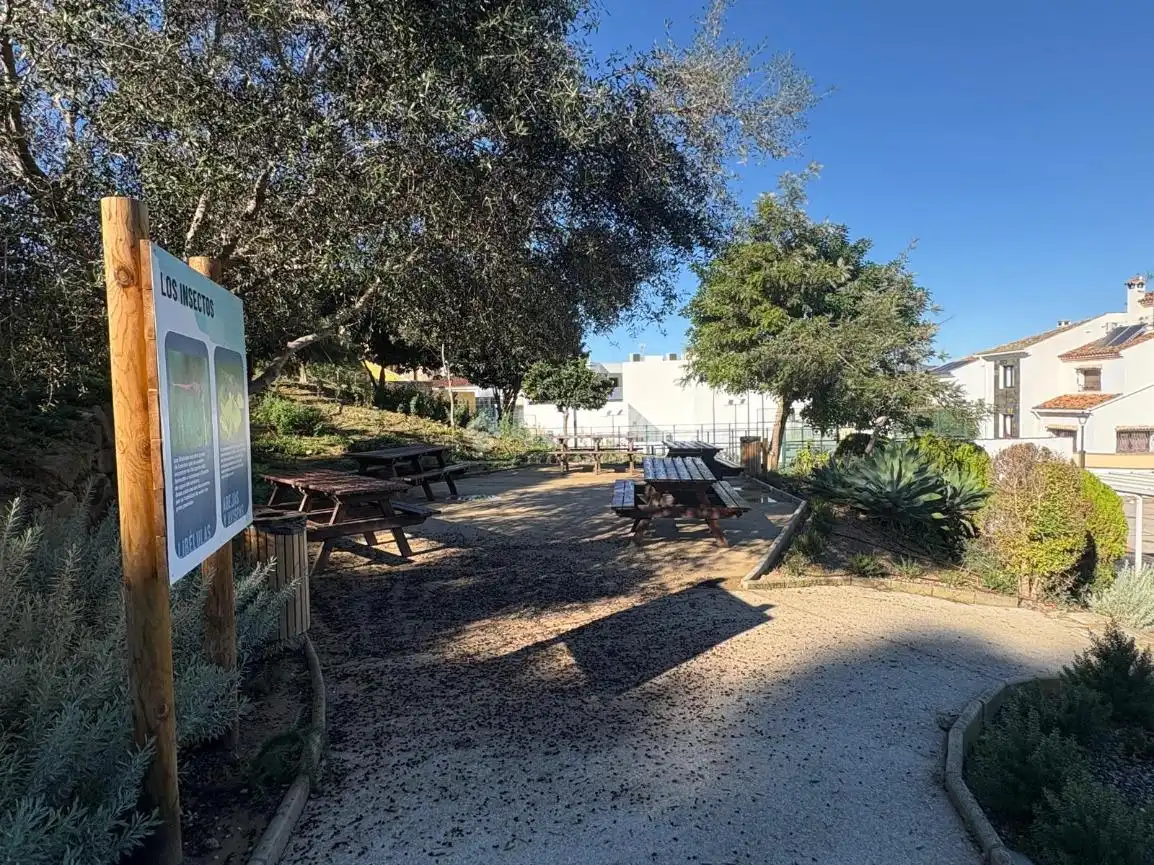 Außenansicht von Residential zum Verkauf in Casares