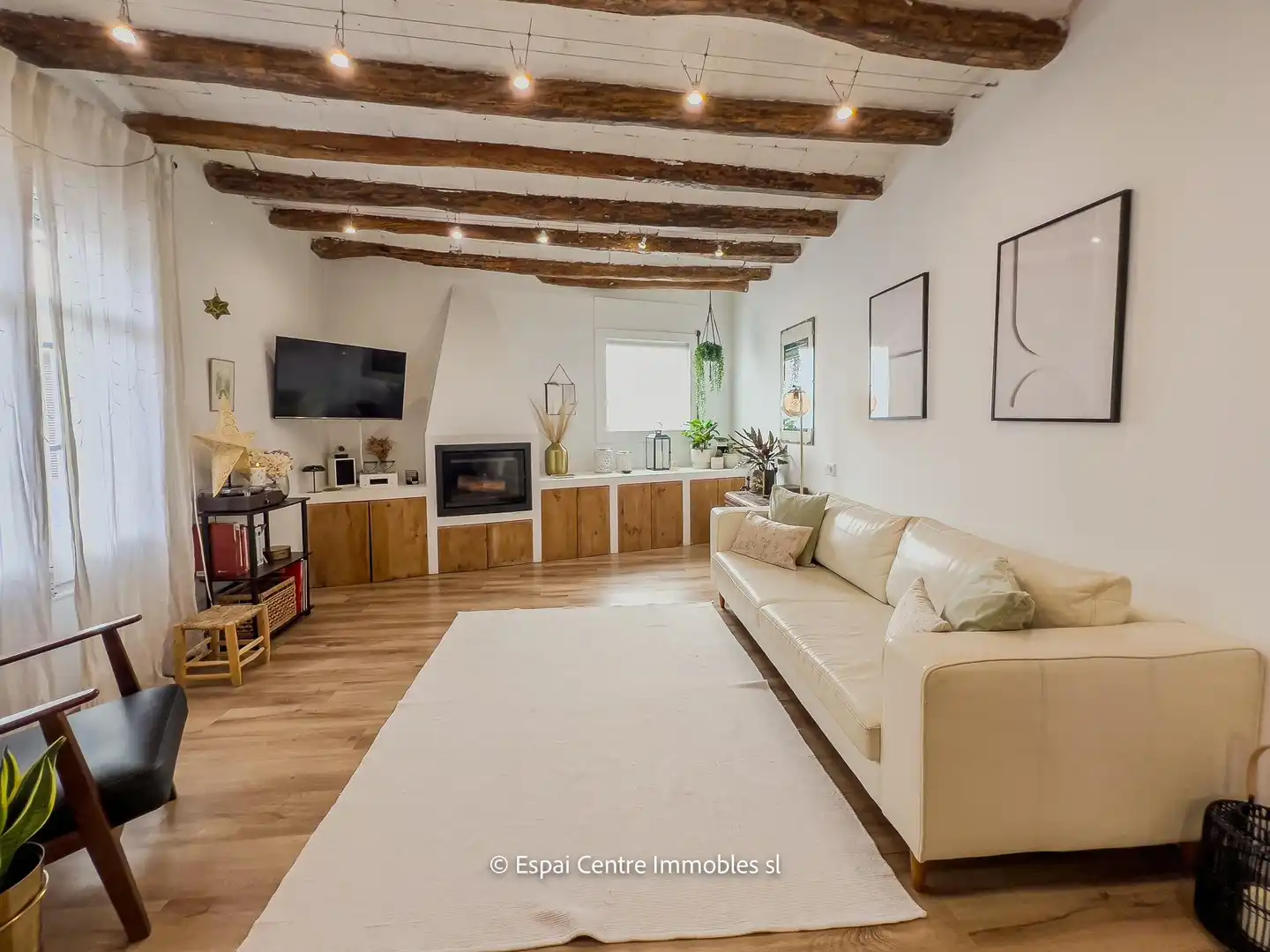Sala de estar de Casa o chalet en venta en Molins de Rei con Aire acondicionado, Calefacción y Terraza