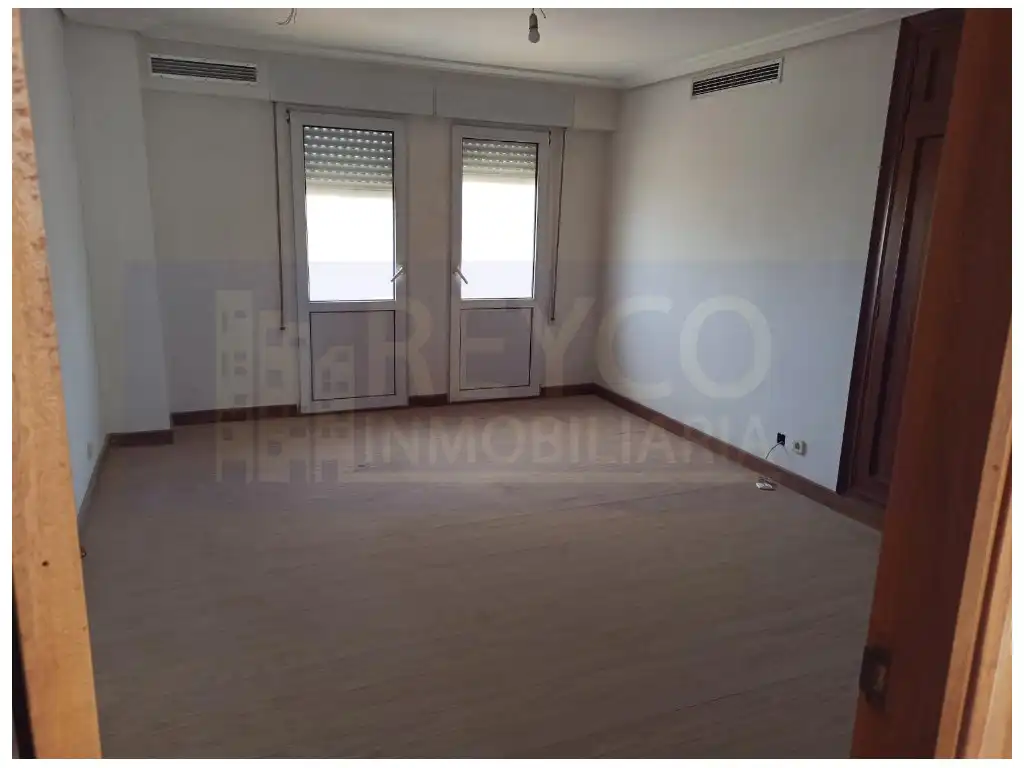 Sala de estar de Casa o chalet en venta en Huércanos con Balcón