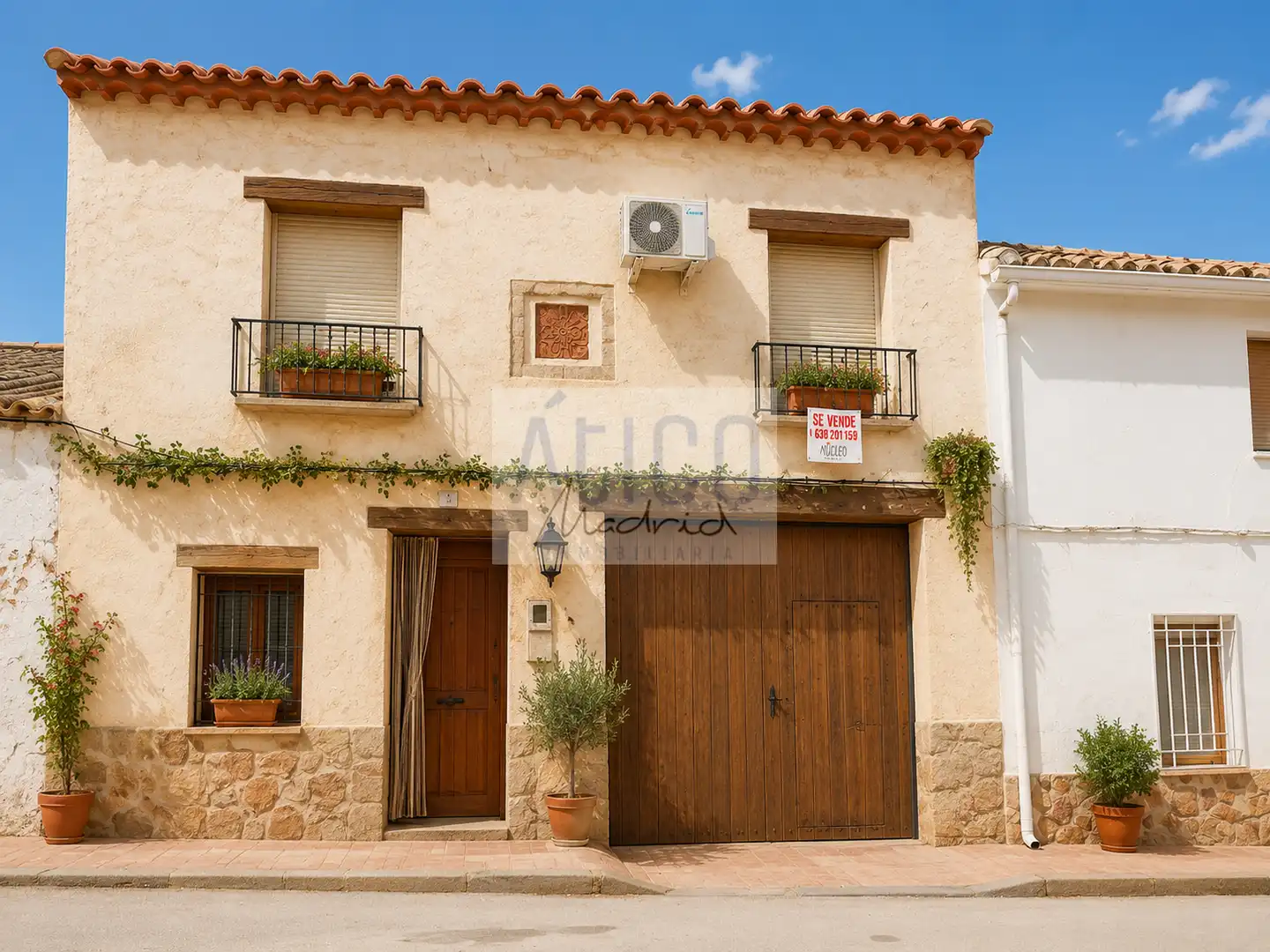 Vista exterior de Casa o xalet en venda en Cózar amb Aire condicionat i Terrassa