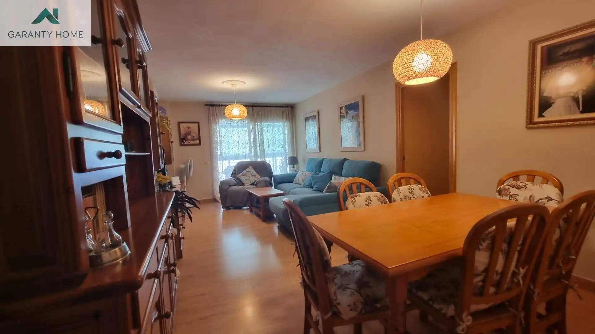 Sala d'estar de Pis en venda en Benalmádena amb Jardí privat, Terrassa i Moblat