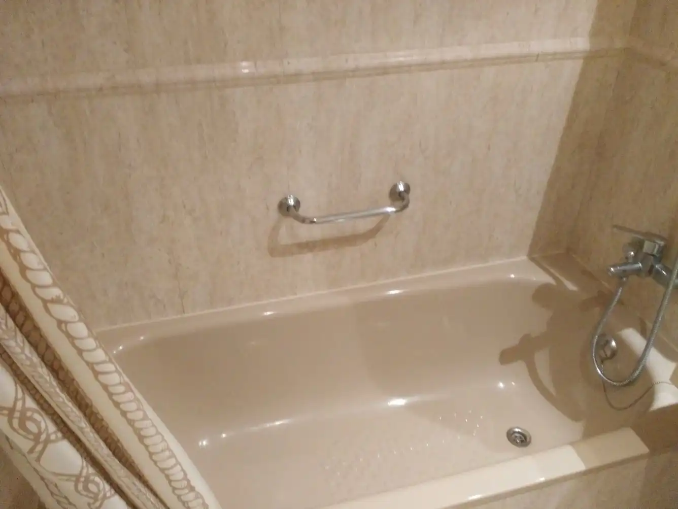 Baño de Piso en venta en Madrid con Aire acondicionado, Calefacción y Amueblado