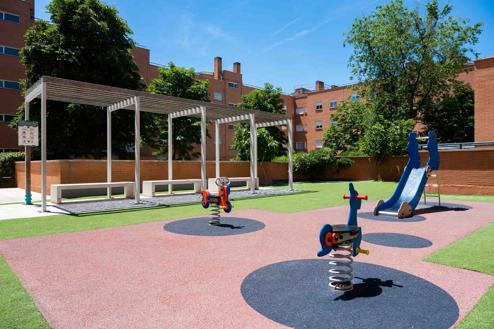 Garden of Flat for sale in Alcorcón  with Air Conditioner, Terrace and Storage room