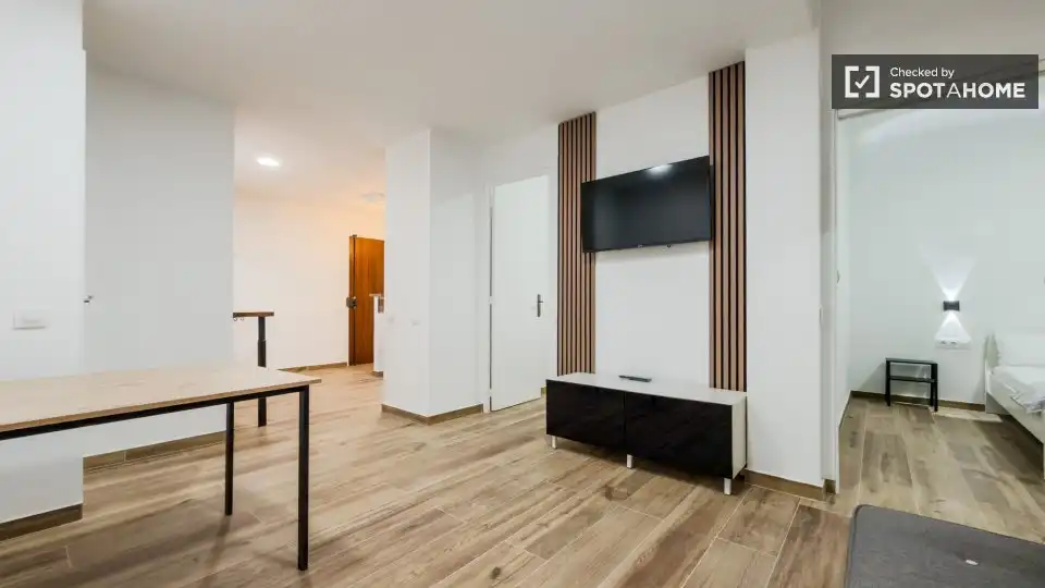 Habitació a Sant Pere, Sta. Caterina i la Ribera