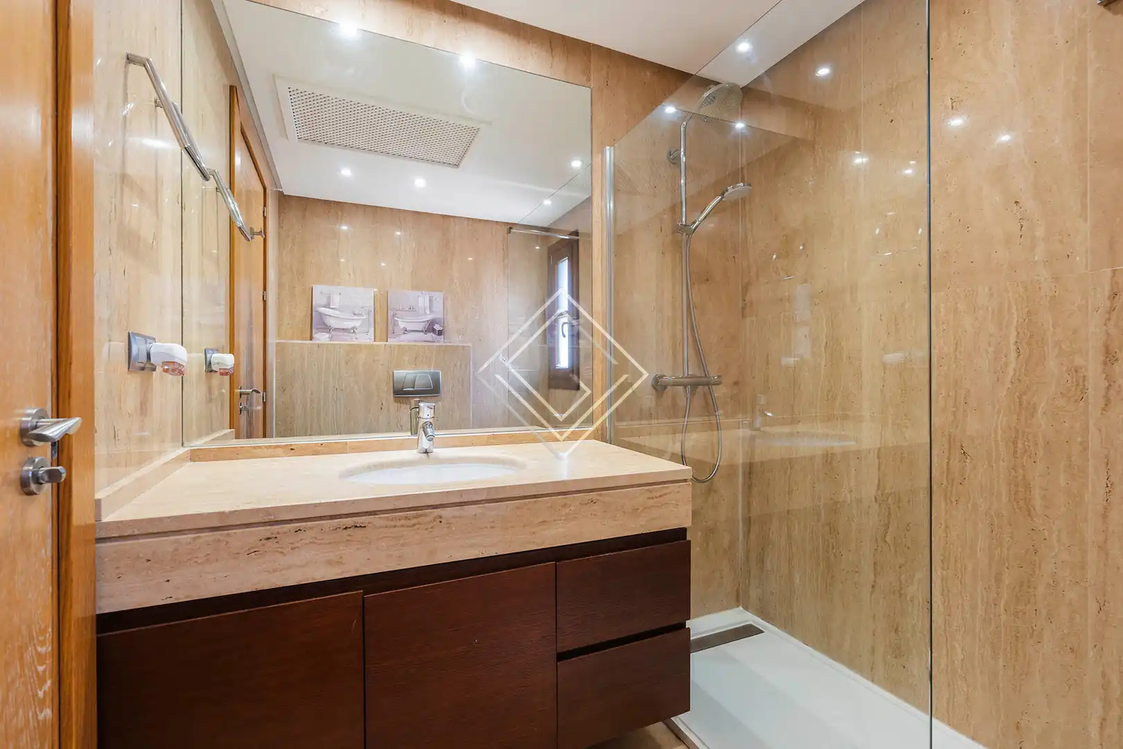 Chalet con piscina en venta en Milla de Oro, imagen 17