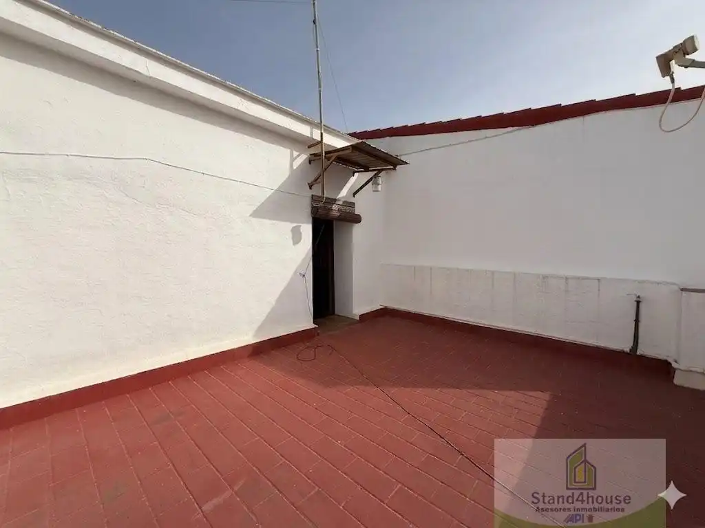 Vista exterior de Casa adosada en venda en Gibraleón amb Terrassa i Traster