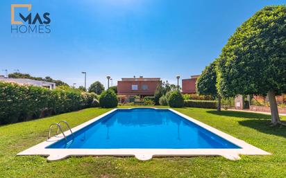 Swimming pool of House or chalet for sale in Cambrils  with Air Conditioner, Terrace and Balcony