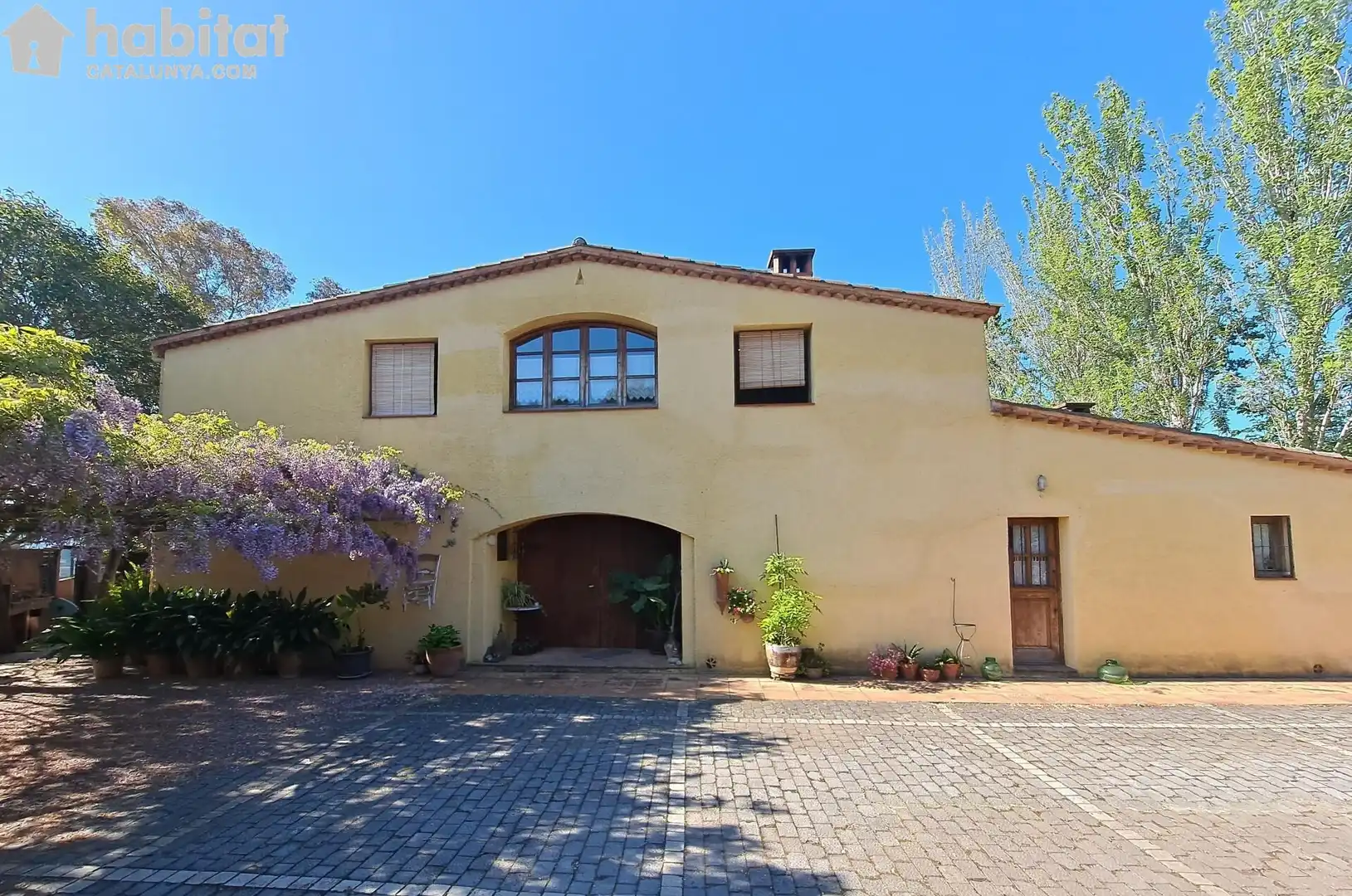 Vista exterior de Casa o chalet en venta en Sant Esteve Sesrovires con Aire acondicionado, Calefacción y Jardín privado