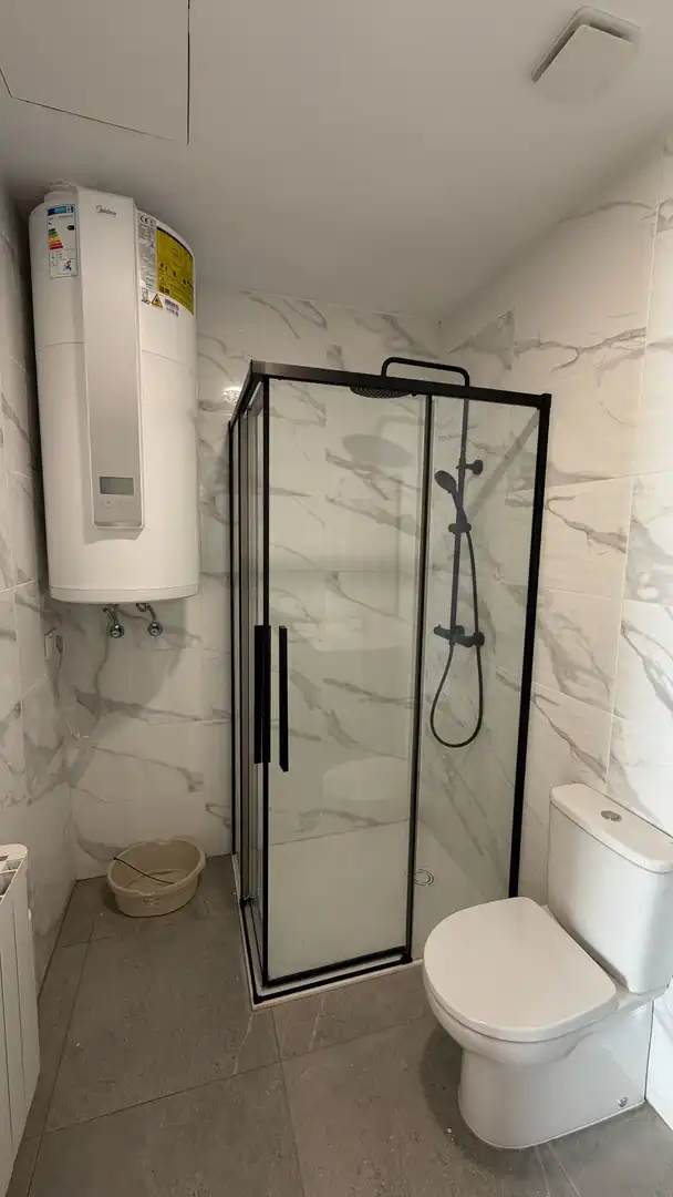 Bany de Apartament en venda en Valladolid amb Calefacció