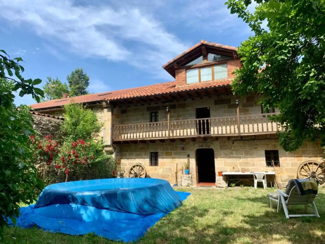 Vista exterior de Casa o chalet en venta en Arija con Calefacción, Jardín privado y Terraza