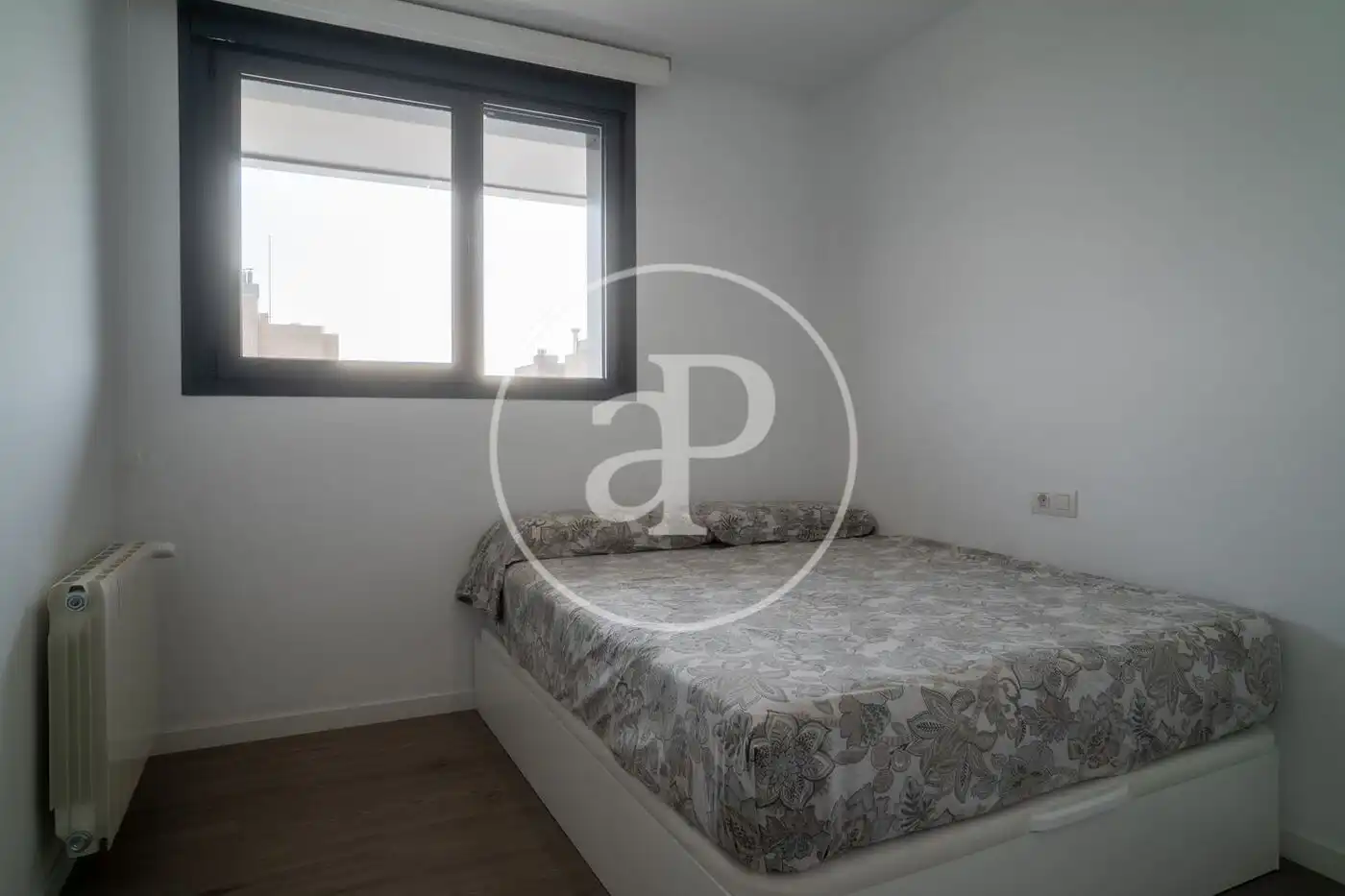 Bedroom of Flat for rent in Valencia  with Air Conditioner, Heating and Private garden