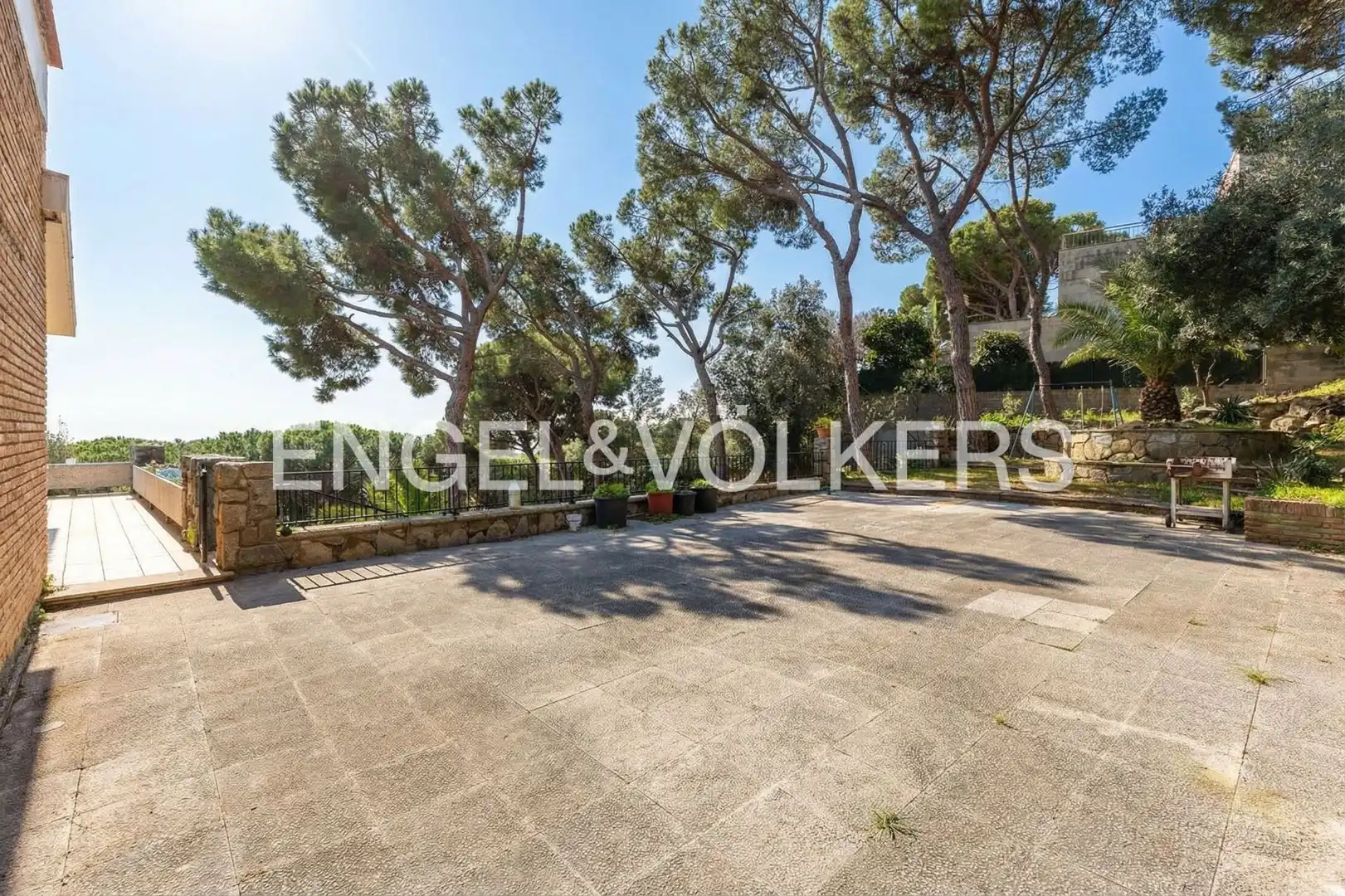 Vista exterior de Casa o chalet en venta en Premià de Dalt con Aire acondicionado, Calefacción y Jardín privado