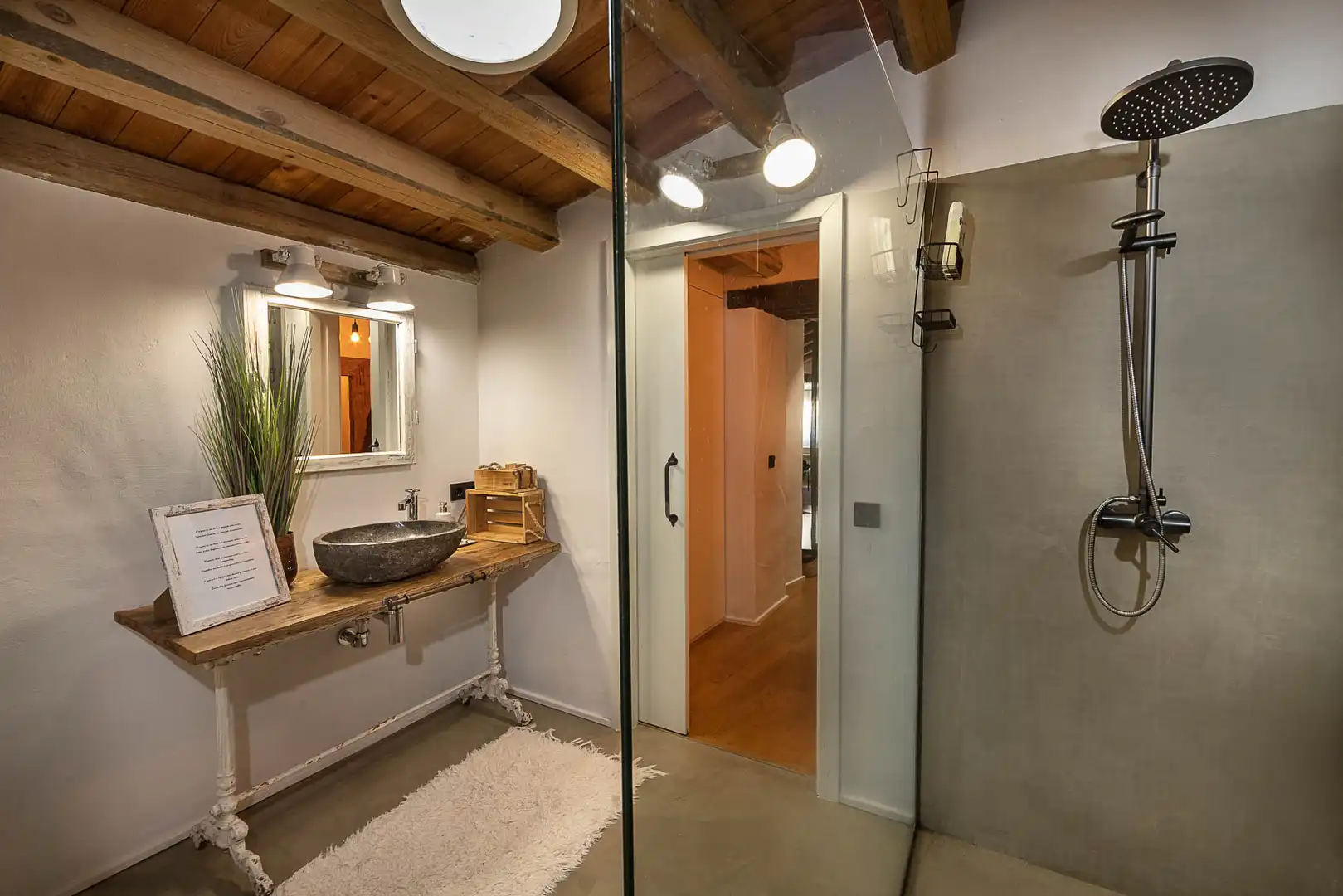 Baño de Finca rústica en venta en Cistella con Aire acondicionado, Calefacción y Jardín privado