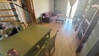 Sala d'estar de Dúplex en venda en Dos Hermanas amb Aire condicionat, Terrassa i Traster