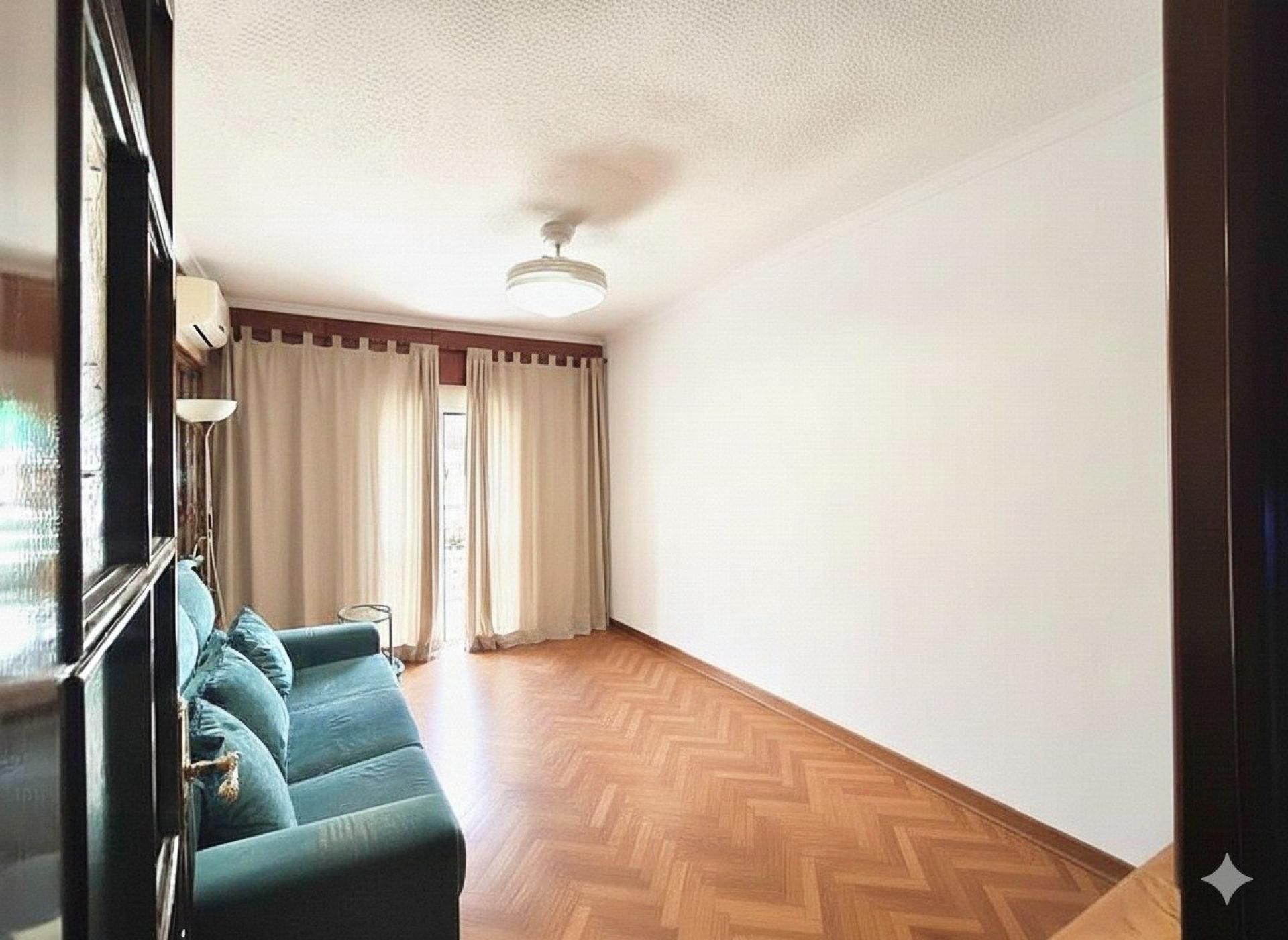 Living room of Flat for sale in  Madrid Capital  with Heating