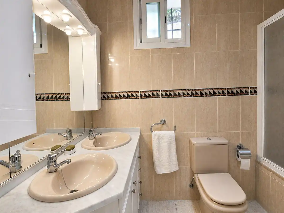 Bathroom of Apartments for sale in Mijas  with Air Conditioner, Heating and Terrace