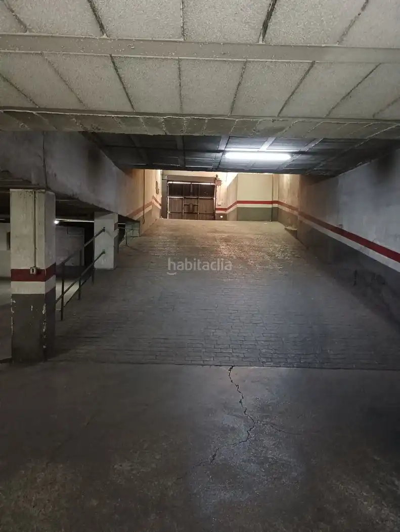 Aparcament en venda a Avenida Ciudad de Linares 35, imagen 2