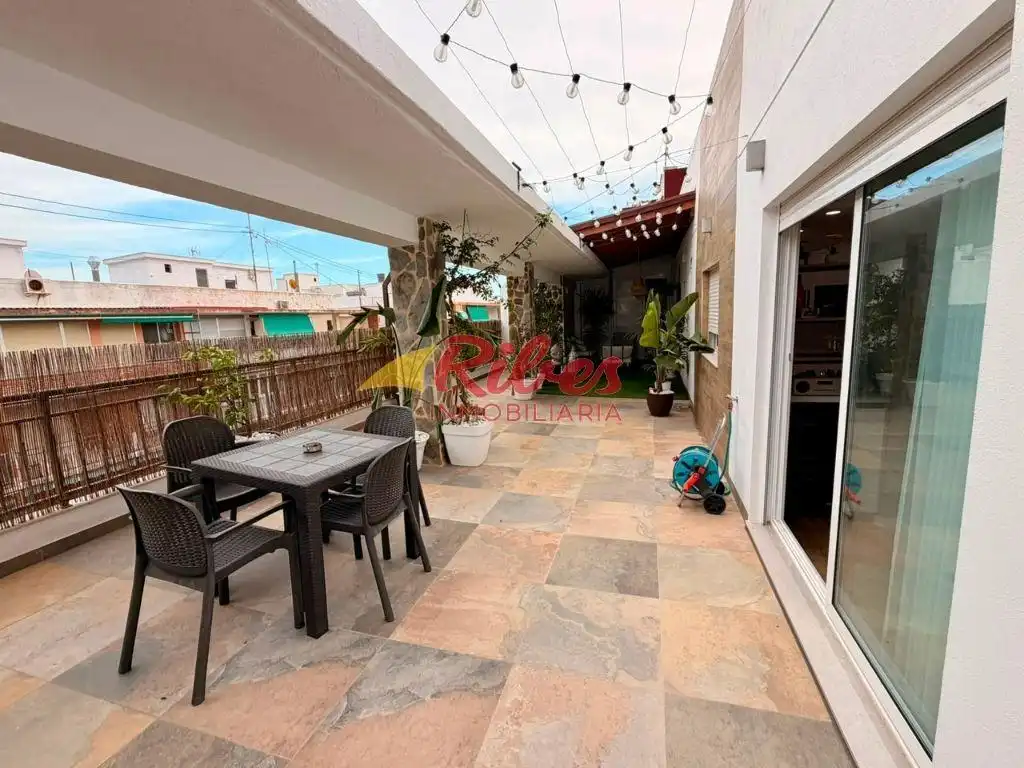 Penthouse with terrace for sale in CABAÑAL