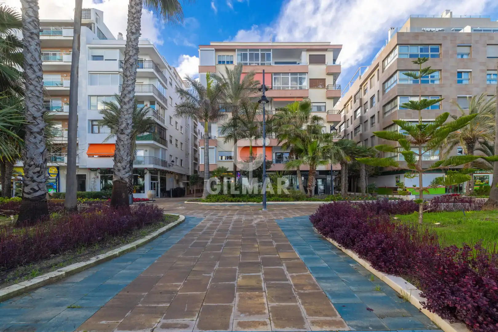 Vista exterior de Apartament en venda en Estepona amb Balcó