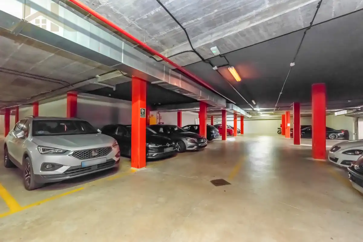Parking de Piso en venta en Tres Cantos con Aire acondicionado, Calefacción y Trastero
