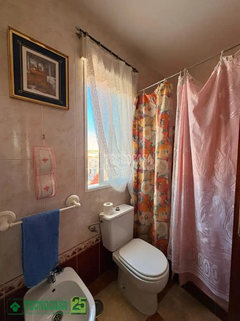 Baño de Casa adosada en venta en Lillo con Calefacción