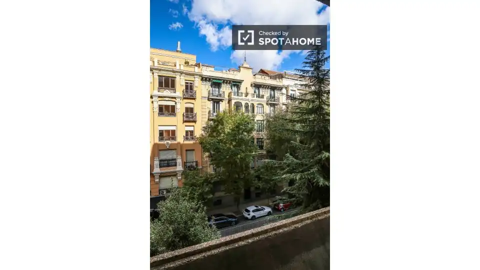 Appartamento con terrazza in affitto a Centro, imagen 17
