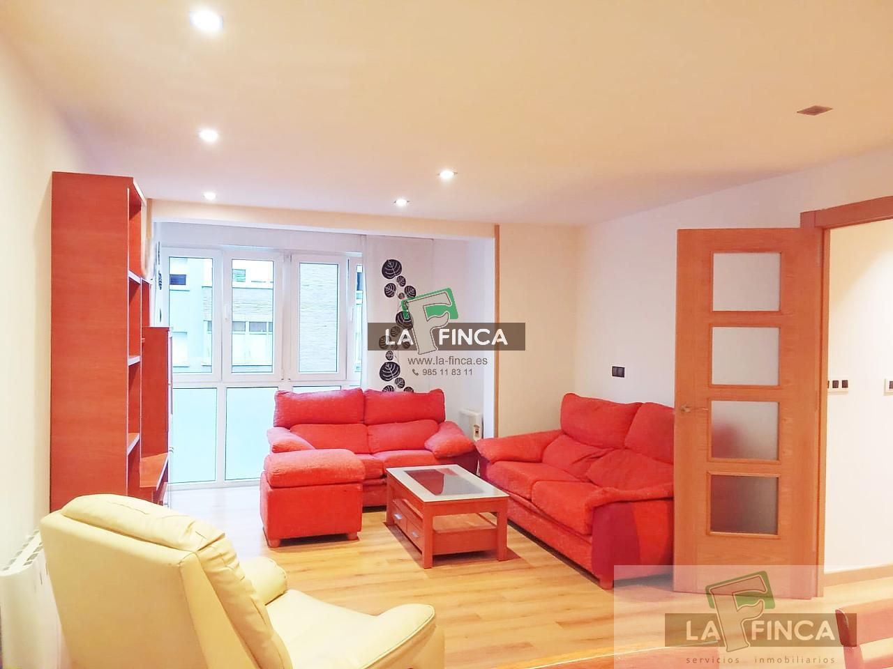 Sala d'estar de Pis en venda en Gijón  amb Calefacció