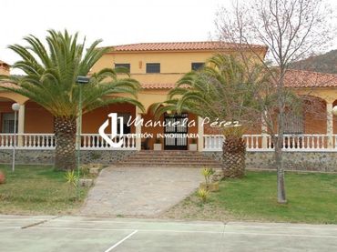 House for sale in Sierra de Fuentes