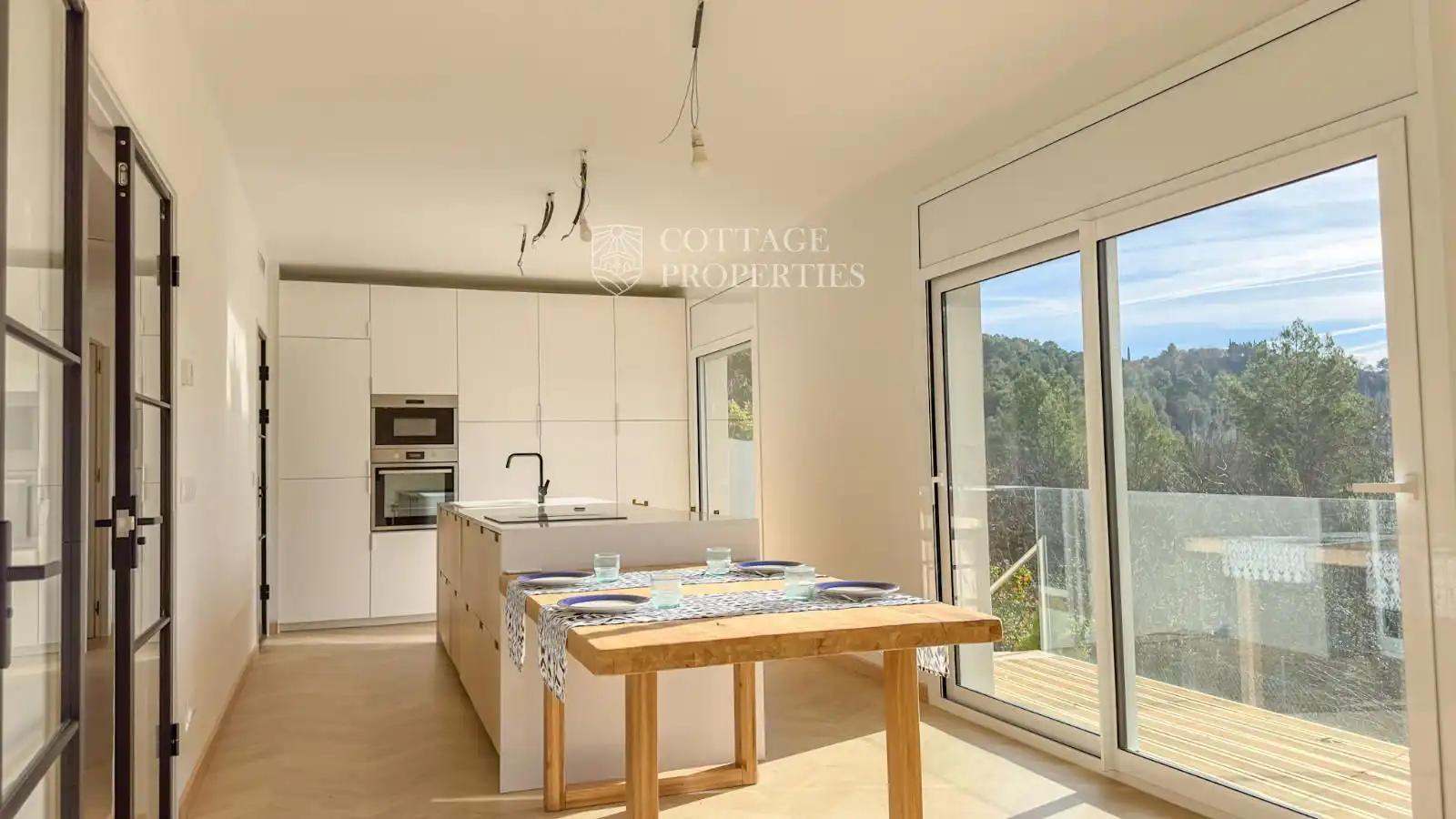Kitchen of Houses for sale in Banyoles  with Air Conditioner, Swimming Pool and Alarm