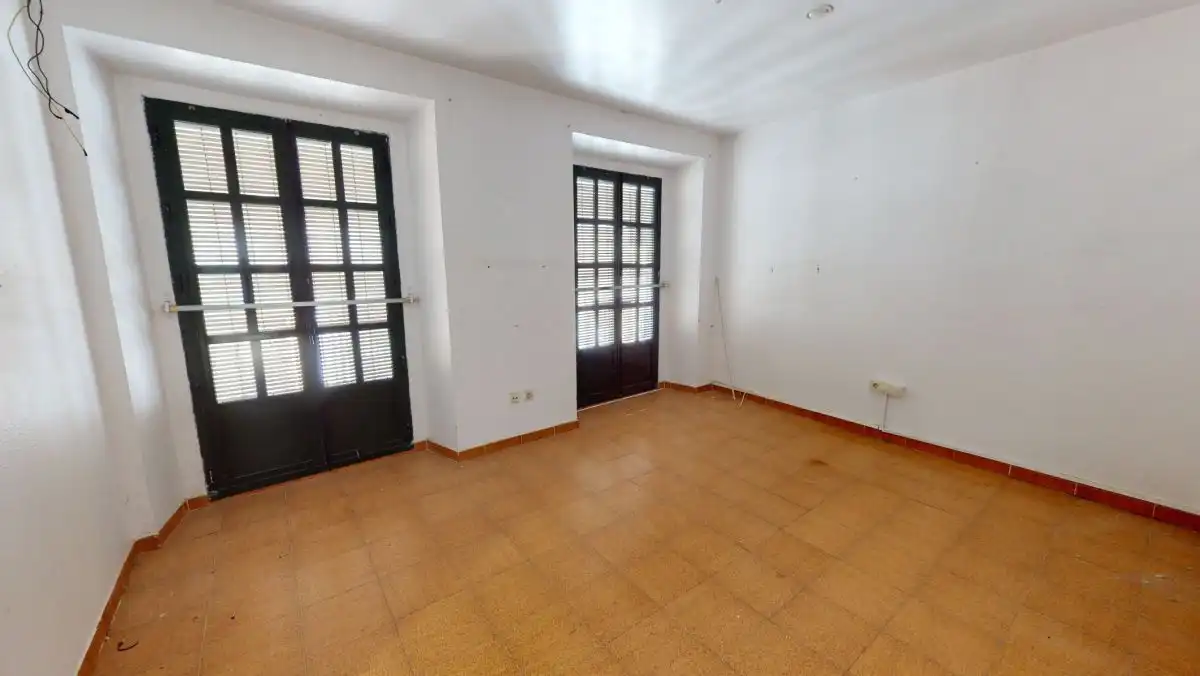 Houses for sale in Sevilla  with Air Conditioner, Terrace and Balcony