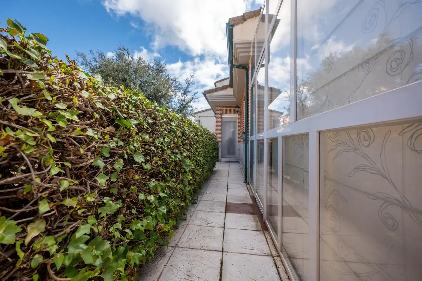 Vista exterior de Casa o xalet en venda en Ávila amb Calefacció, Jardí privat i Terrassa