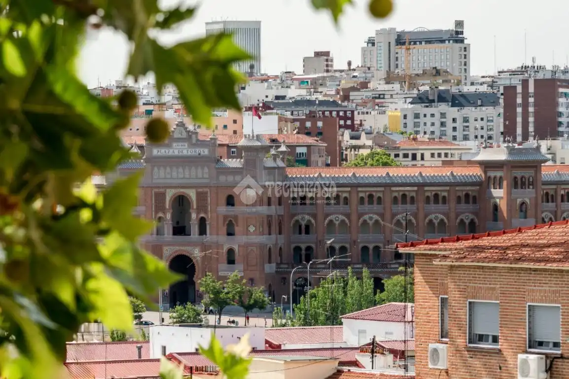 Vista exterior de Piso en venta en Madrid