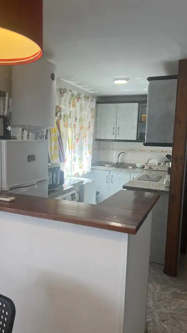 Cocina de Planta baja para compartir en Granada con Aire acondicionado, Amueblado y Horno