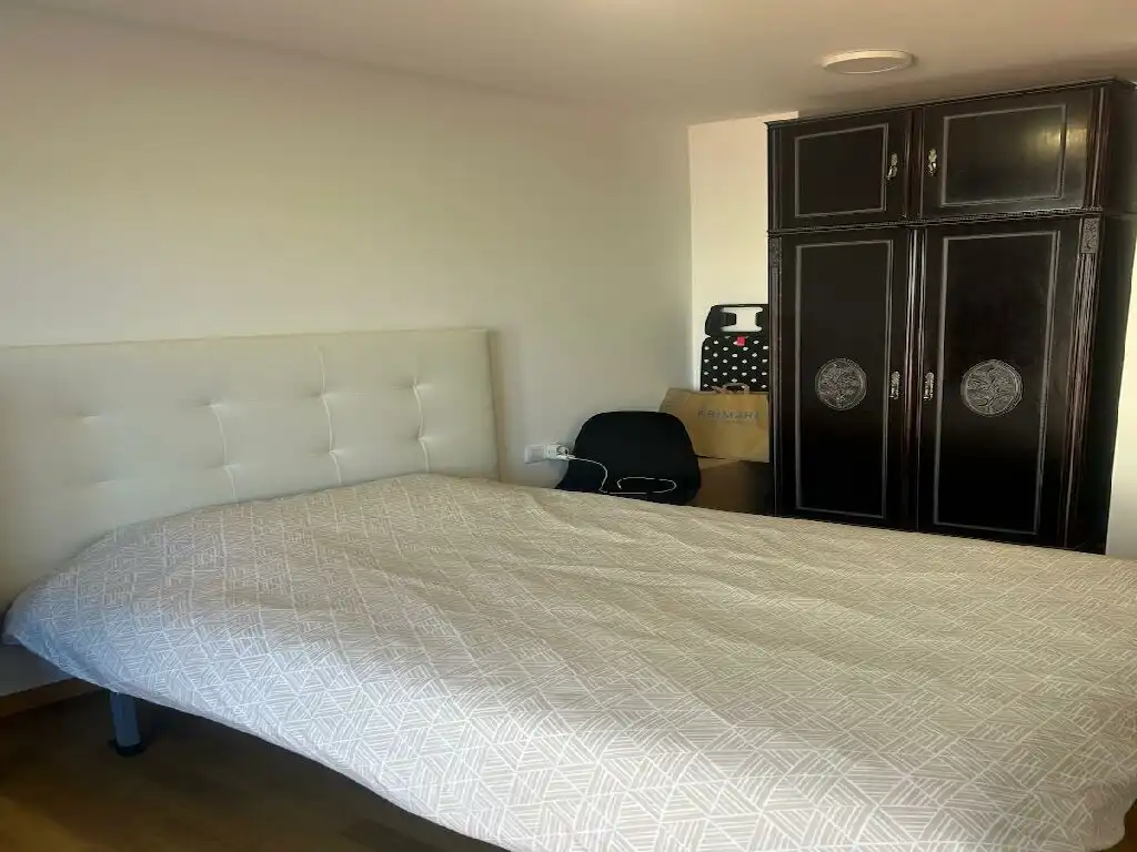 Habitación de Estudio en venta en Albelda de Iregua con Calefacción, Terraza y Trastero