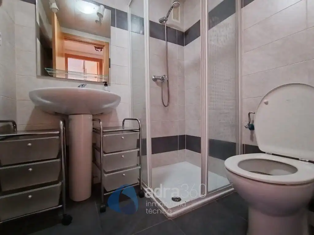 Bathroom of Flat for rent in  Logroño  with Air Conditioner, Heating and Storage room