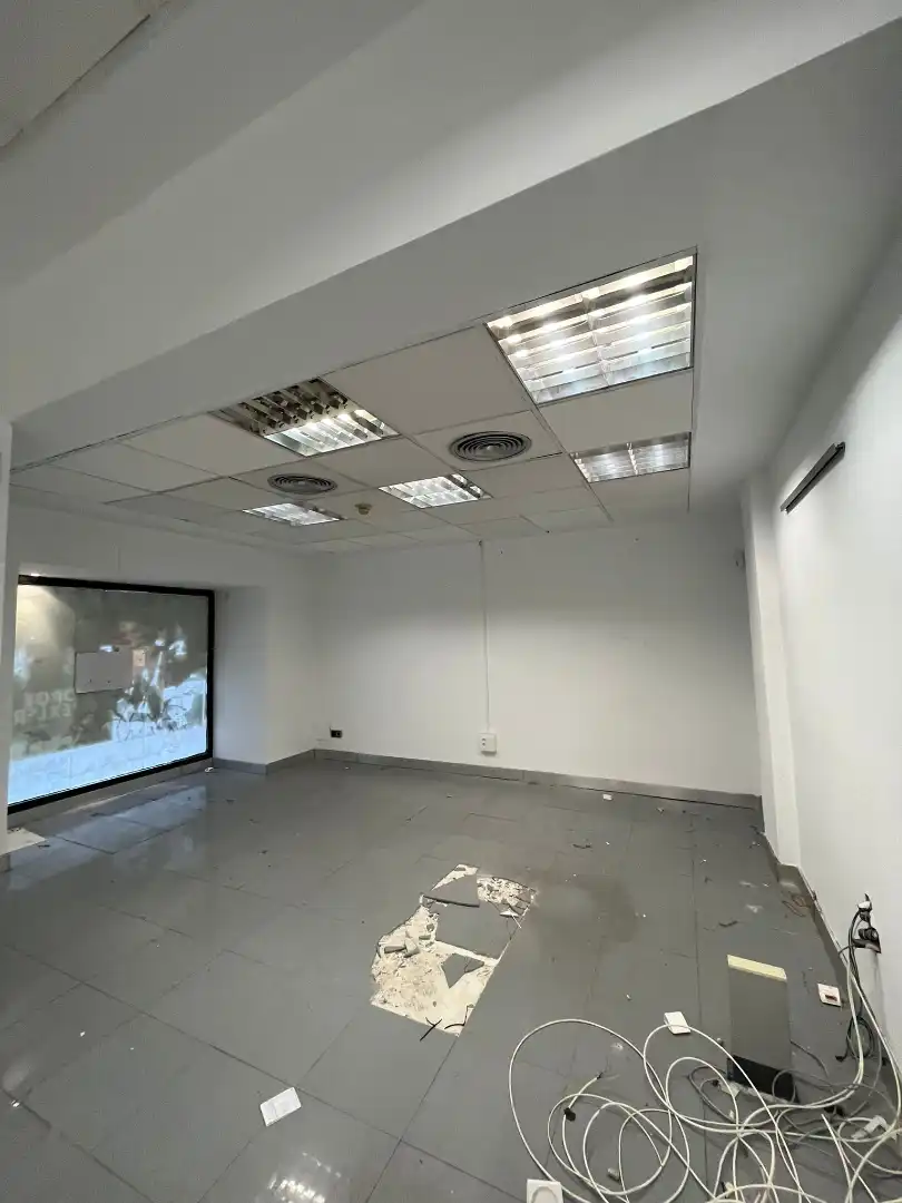 Local en venta en Madrid con Aire acondicionado y Alarma