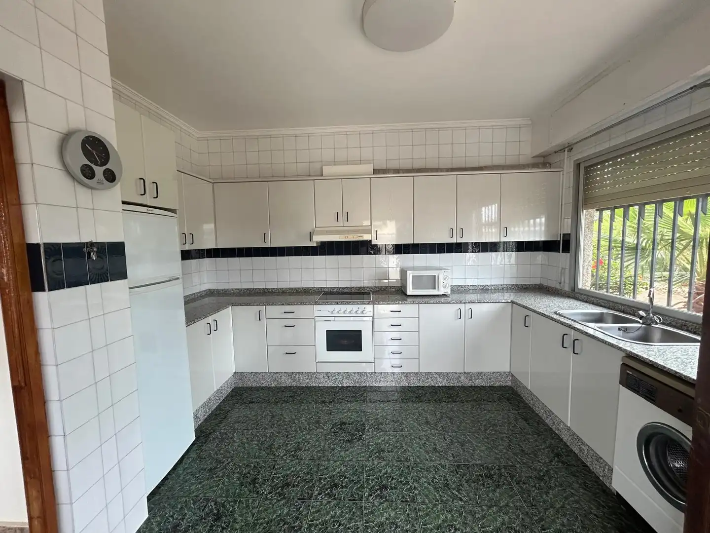 Cuina de Casa o xalet en venda en Bétera amb Jardí privat, Terrassa i Piscina