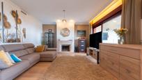 Living room of Single-family semi-detached for sale in Benahavís  with Heating, Private garden and Balcony