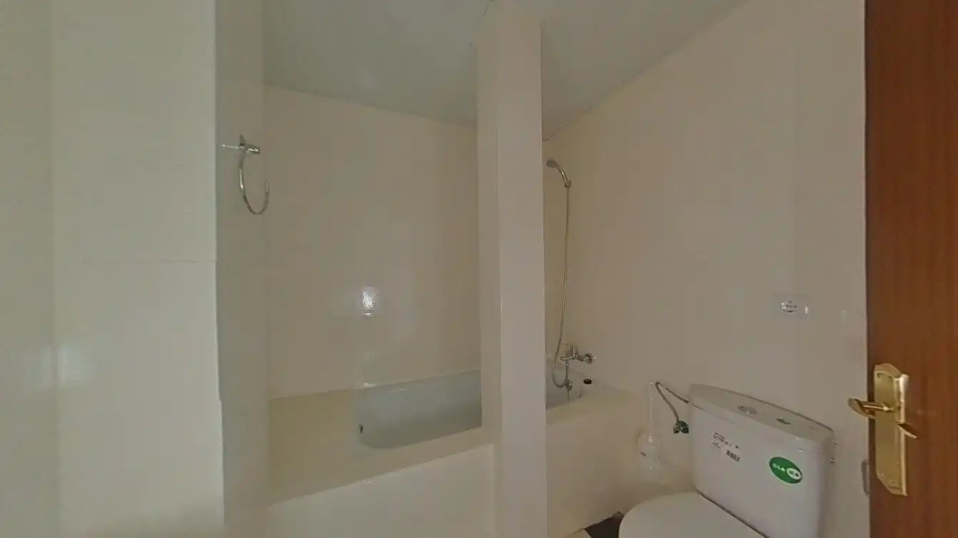 Baño de Piso en venta en Girona con Terraza