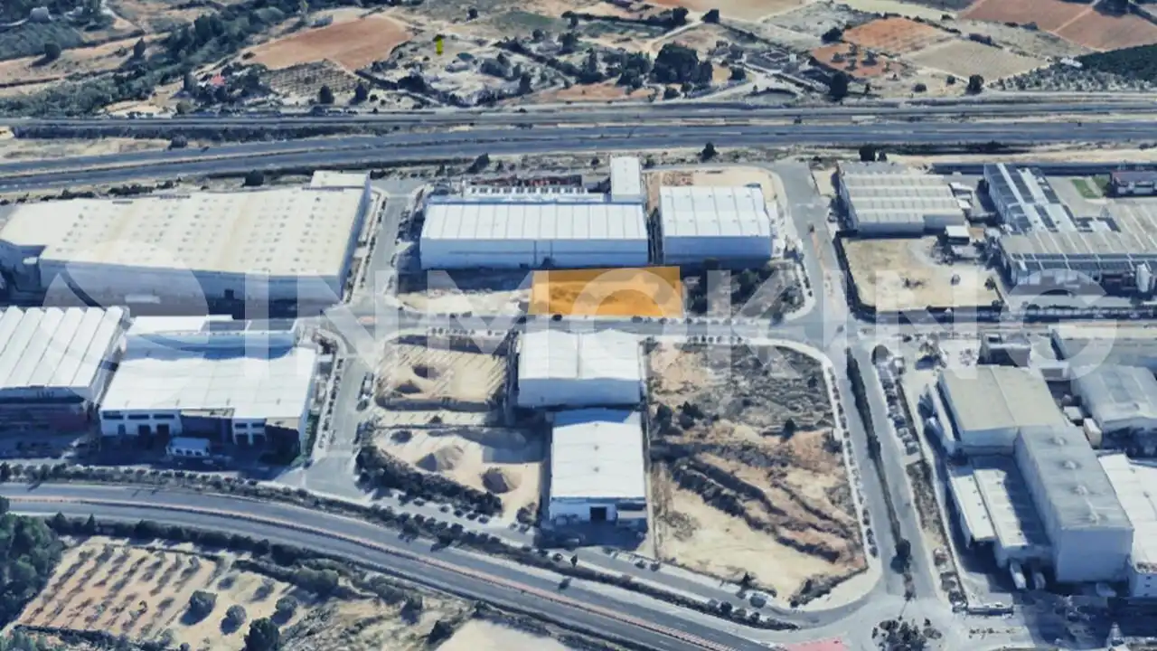 Nau industrial en venda a Cheste