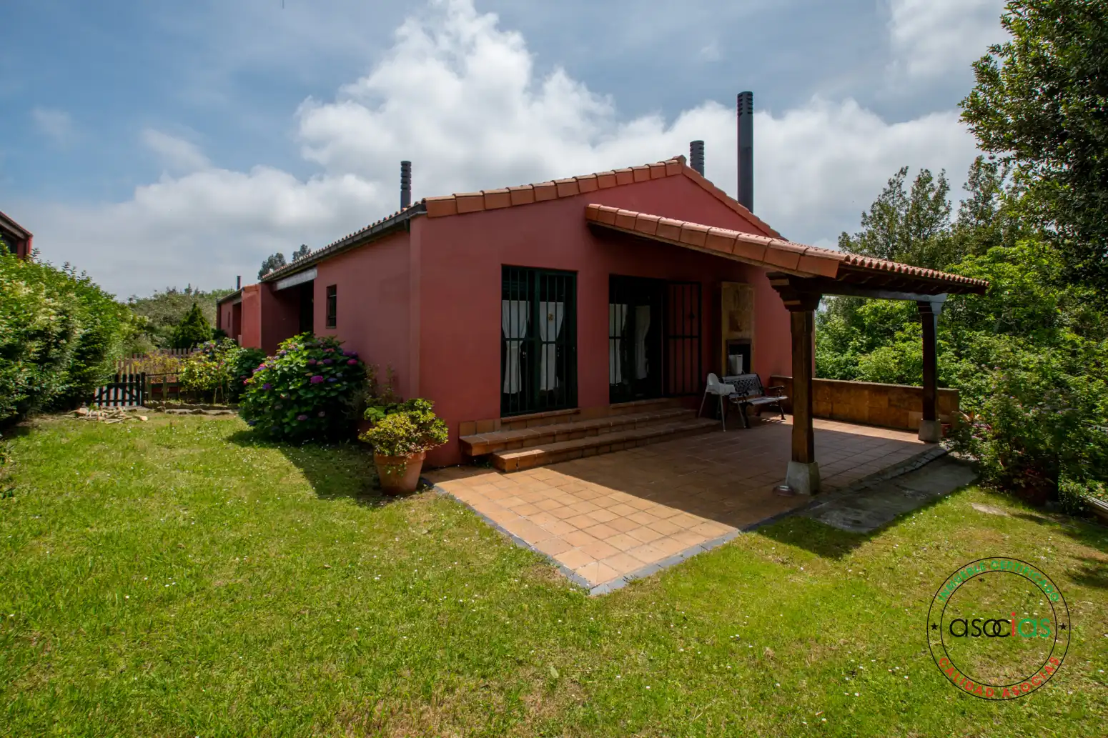 Vista exterior de Casa o chalet en venta en Colunga con Calefacción, Jardín privado y Terraza