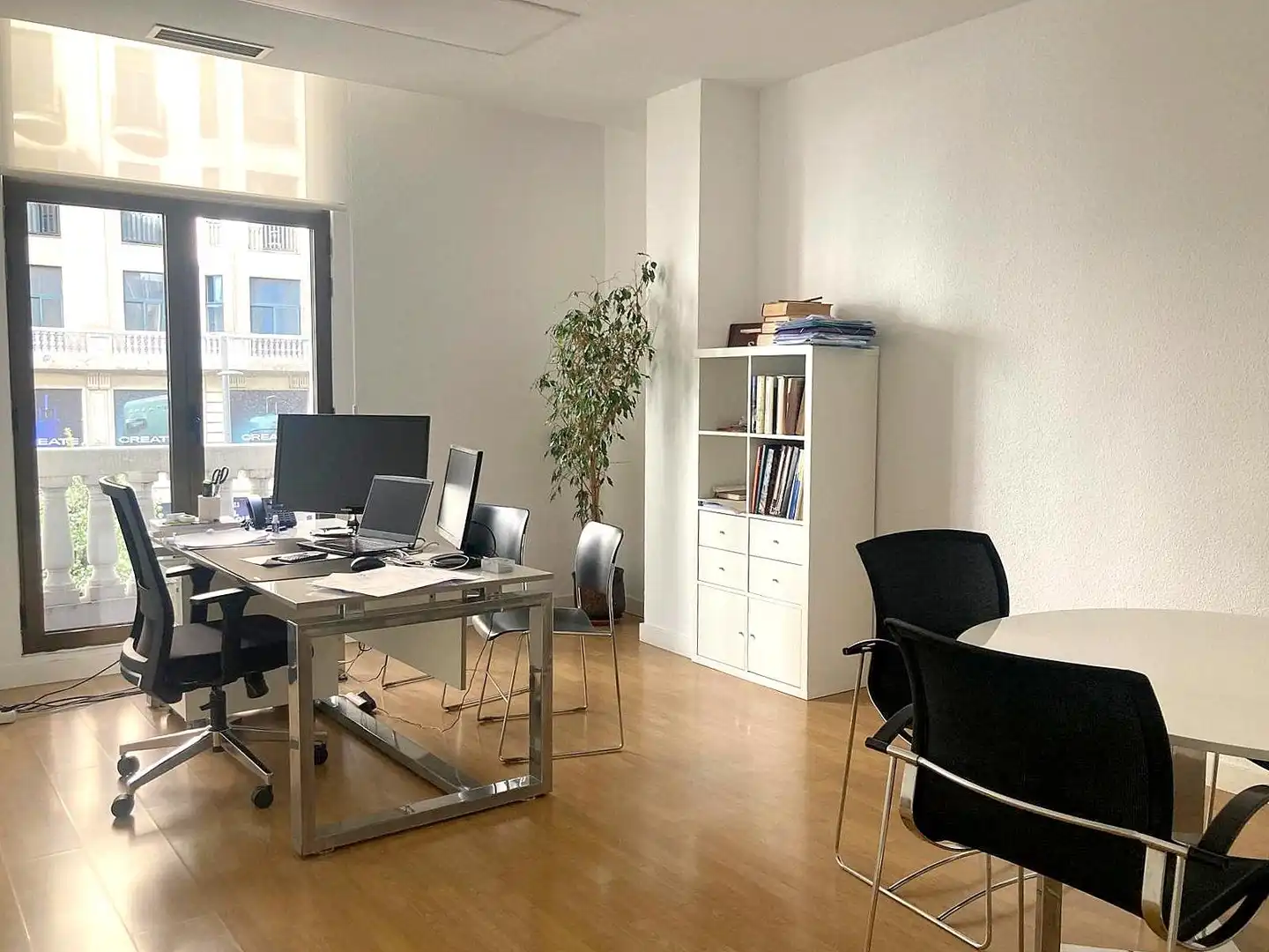 Büro zur Miete in Madrid mit Heizung und Möbliert