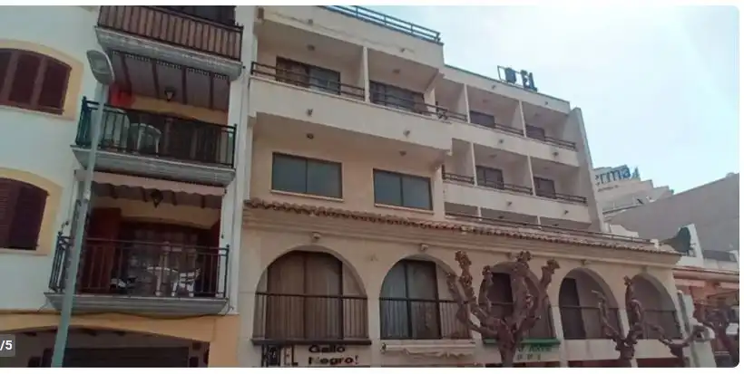 Hotel for sale in Carrer Santiago Rusiñol